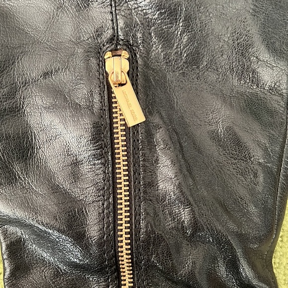 Micheal Kors Boots - Picture 5 of 10